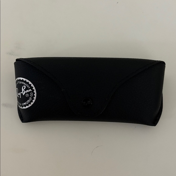 RayBan Round Sunglasses - Picture 4 of 4